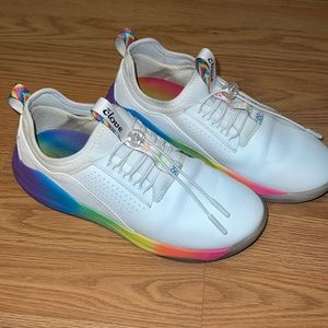 Clove rainbow white nursing shoes